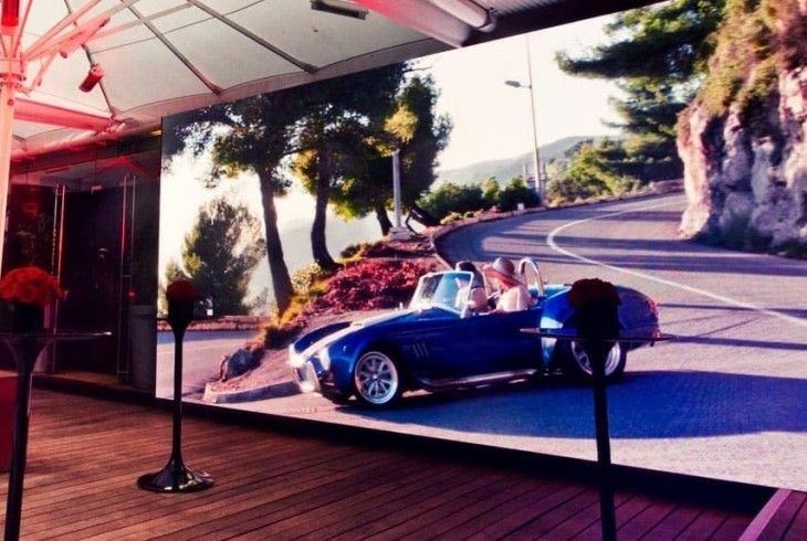 Retail Video Wall to display your product